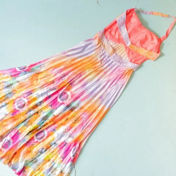 NV Couture Y2K Rainbow Pleated Halter Neck Beaded Sweetheart Formal Dress Size 8